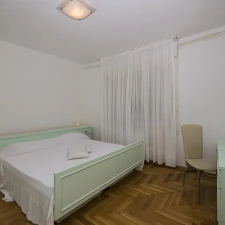 Ingrid 1100 Lägenhet Pula